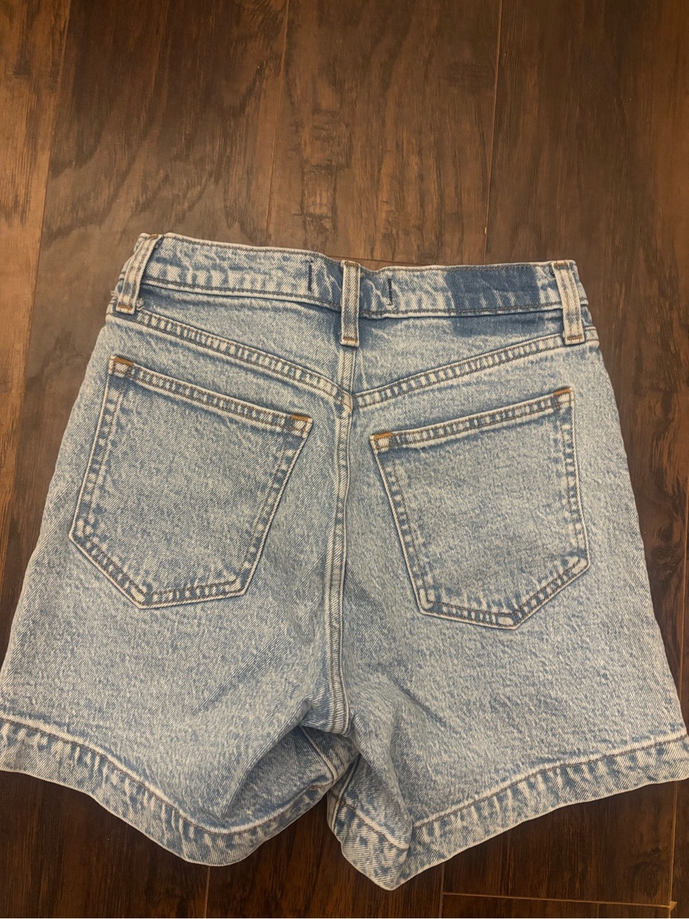 Abercrombie & Fitch Light Blue High-Rise Denim Shorts - Picture 2 of 3